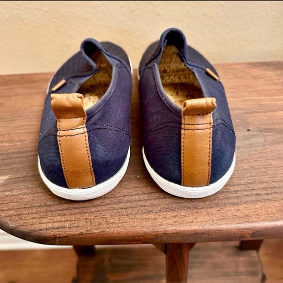 H&M Men's Navy Mesh Slip-On Shoes Size 11.5 - Picture 3 of 5